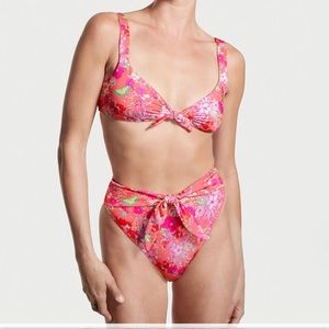 Bathing suit top size medium and bottom size large